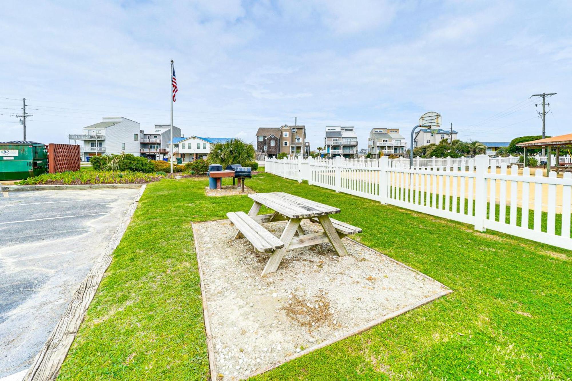 Steps To The Beach Oceanfront Condo With Lanai! North Topsail Beach Zewnętrze zdjęcie